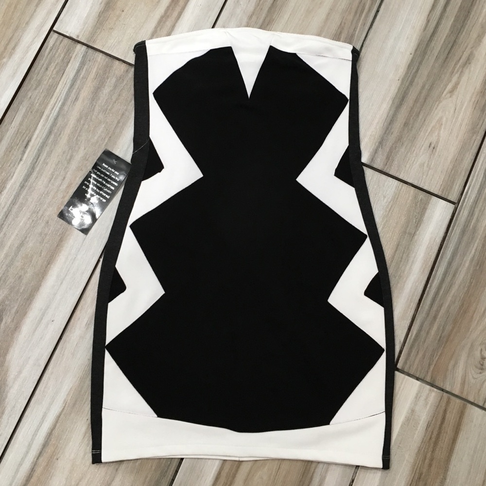 ‼️PRICE DROP‼️ BeBe Strapless dress
